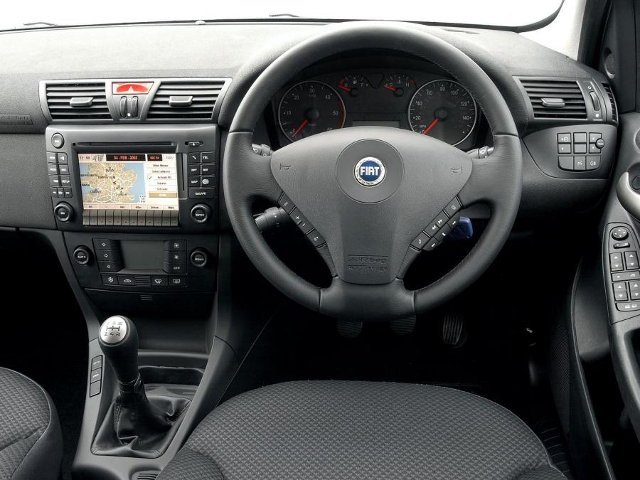  Fiat Stilo Multiwagon 2002 года  (UK) (фото 8 из 9)